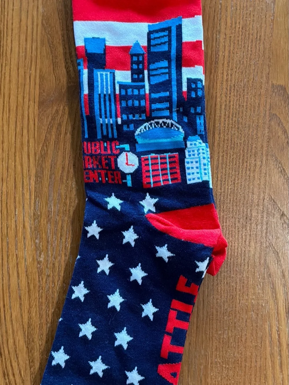 Seattle Washington WA  Space Needle Pair of Socks Size 6-12